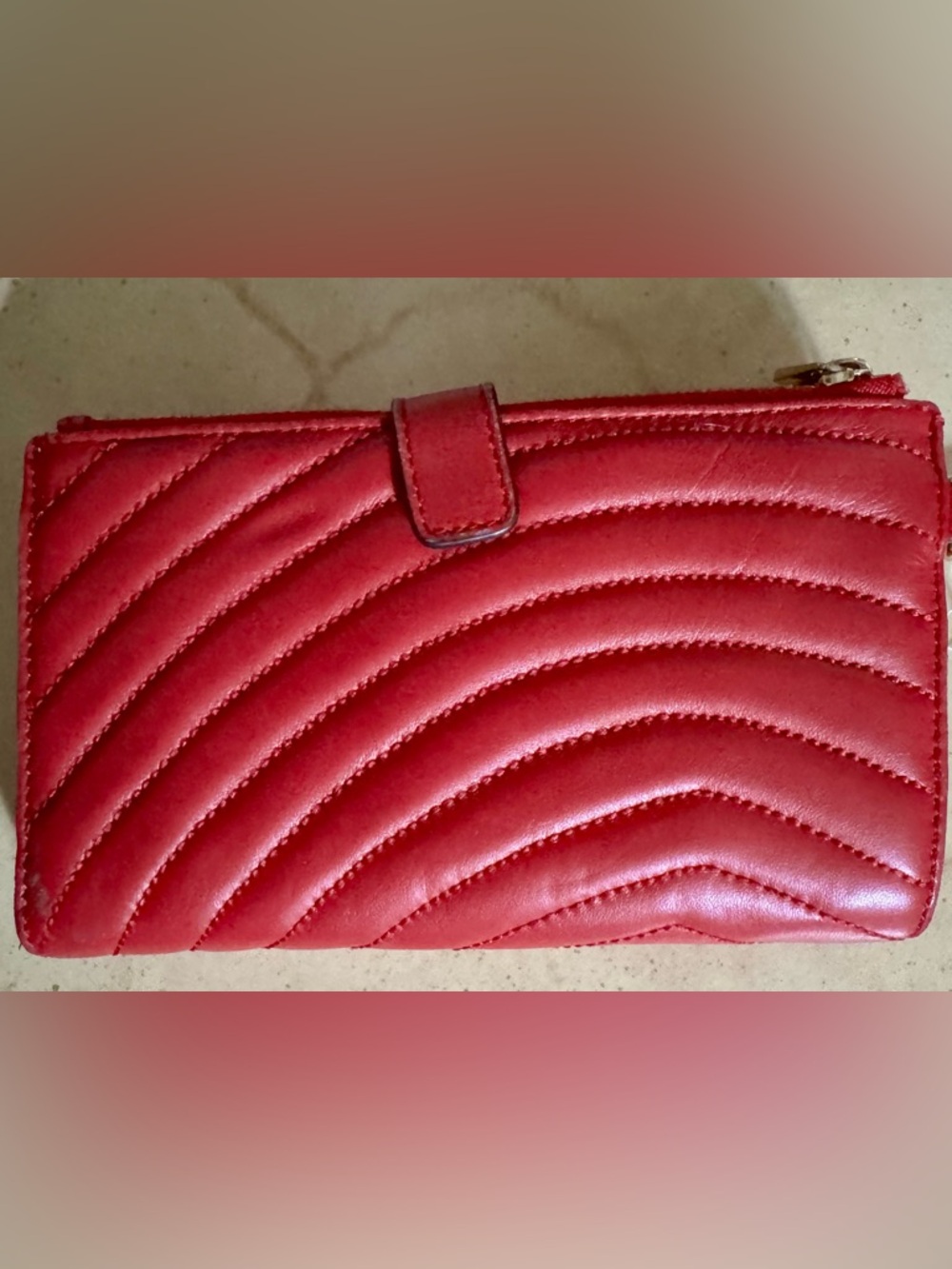 Michael Kors Red Quilted Heart Wristlet Clutch with Gold Logo EUC - Picture 11 of 11